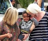 Charlize Theron : Fous rires et complicité avec son fils Jackson, à croquer !