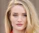 Fashion Week : Rosie Huntington-Whiteley, star incontestée du défilé Burberry