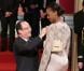 François Hollande et les filles de l'équipe de basket lors de la cérémonie de remise de la Légion d'honneur aux sportifs médaillés à Londres lors des Jeux olympiques, au palais de l'Elysée le 1er mars 2013 à Paris