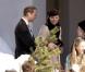 Le prince William et sa femme la duchesse de Cambridge Kate Middleton, enceinte, assistent au mariage de Laura Bechtolsheimer avec Mark Tomlinson à Arosa en Suisse, le 2 mars 2013.