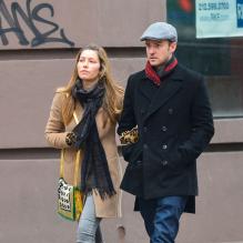 Justin Timberlake et l'actrice Jessica Biel se promènent, main dans la main, dans les rues de New York, le 1er Mars 2013.