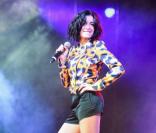 Jenifer, sexy en diable et M. Pokora font le show devant Stéphanie de Monaco