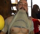 Shia LaBoeuf : Musclé grâce à des entraînements de boxe et son célèbre coach