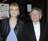 Emmanuelle Seigner et Roman Polanski sont ''Des gens qui s'embrassent''