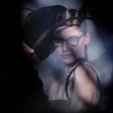 Laetitia Casta, sublime dans la peau d'un top, dans les coulisses de Chanel