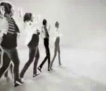 Les rock-star se plient en quatre pour Converse