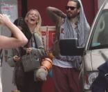 Demi Moore et Russell Brand à un cours de yoga à West Hollywood le 5 avril 2013.