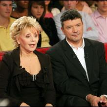 Annie Cordy et Bernard Thévenet sur Vivement Dimanche en novembre 2004.