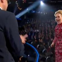 Adele lors des Grammy Awards 2013 où la star a été récompensée du trophée de la meilleure performance pop solo, au Staples Center de Los Angeles, le 10 février dernier.