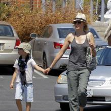 Naomi Watts et Alexander au Kids Earth Day à Los Angeles, le 21 avril 2013.