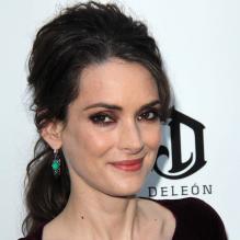 Winona Ryder brune et ravissante à la projection du film The Iceman à Hollywood, Los Angeles, le 22 avril 2013.