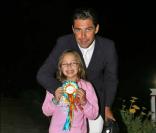 Alvaro Miranda Neto et sa fille Viviane qui est très fière de la récompense remportée par son papa