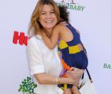 Ellen Pompeo et sa fille Stella Luna à la garden party organisée par la marque de couches Huggies, à Los Angeles, le 27 avril 2013.