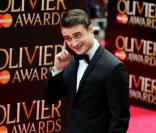 Daniel Radcliffe lors de la soirée des Laurence Olivier Awards, récompenses britanniques du théâtre, à Londres le 28 avril 2013