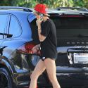 Miley Cyrus : Minishort et look à la Rihanna pour une halte dans Los Angeles