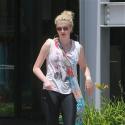 Ireland Baldwin : Au top après les insultes, elle danse sa joie en pleine rue !