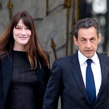 <p>Nicolas Sarkozy et Carla Bruni-Sarkozy à l'Elysée le 6 mai 2012. </p>