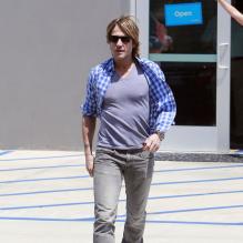 Nicole Kidman et Keith Urban emmènent leurs adorables filles, Sunday Rose et Faith, à une fête d'anniversaire à Hollywood, le 4 mai 2013.