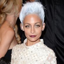 Nicole Richie, habillée d'une robe Topshop, assiste au gala "Punk: Chaos to Couture" du Costume Institute au Metropolitan Museum of Art. New York, le 6 mai 2013.