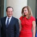 Valérie Trierweiler, élégante et glamour, mène le bal des dames au dîner d'Etat