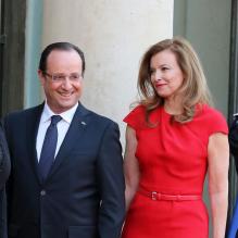 François Hollande et Valérie Trierweiler lors d'un dîner d'Etat au Palais de l'Elysée en l'honneur du président polonais Bronislaw Komorowski, le 7 mai 2013.