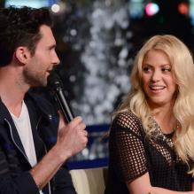 Adam Levine et Shakira lors de l'émission Extra sur NBC à Los Angeles, le 6 mai 2013.