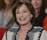 Kristin Scott Thomas et Rachida Brakni adoptent un Deschiens