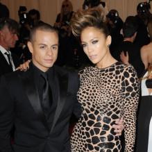 Jennifer Lopez et Casper Smart à la soirée Punk : Chaos to Couture au Costume Institute Benefit Met Gal, à New York, le 6 mai 2013.