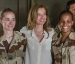 Valérie Trierweiler au Mali : En mission humanitaire, un ''très beau symbole''
