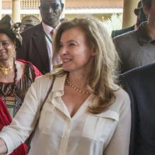 Valérie Trierweiler en visite dans un hôpital à Gao au Mali, le 16 mai 2013.
