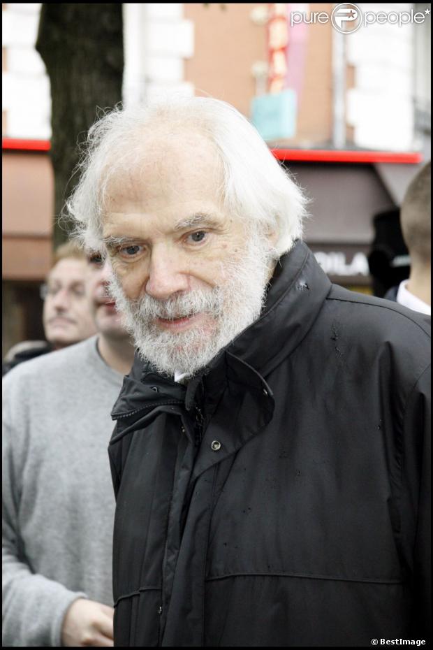 Georges Moustaki - Inauguration de la place Coluche à Paris. Le 29 octobre 2006.
