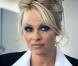 Pamela Anderson dans sa publicité pour CrazyDomains.