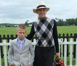Sharon Stone avec son fils Roan à la Cartier Queen's Cup au Guards Polo Club de Windsor, le 16 juin 2013