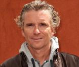 Denis Brogniart brise le silence : ''J'espère que Koh Lanta reprendra''