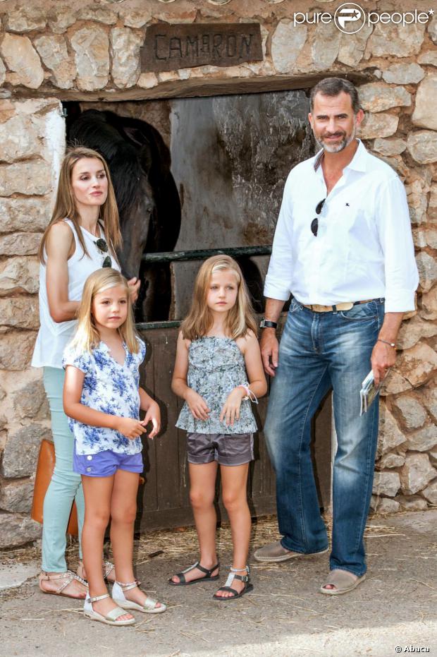 VACACIONES DE VERANO 2013 DE LA FAMILIA REAL - Página 13 1202834-crown-prince-felipe-and-princess-620x0-1