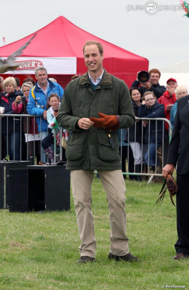 CASA REAL BRITÁNICA - Página 8 1209400-le-prince-william-d-angleterre-assiste-620x0-1