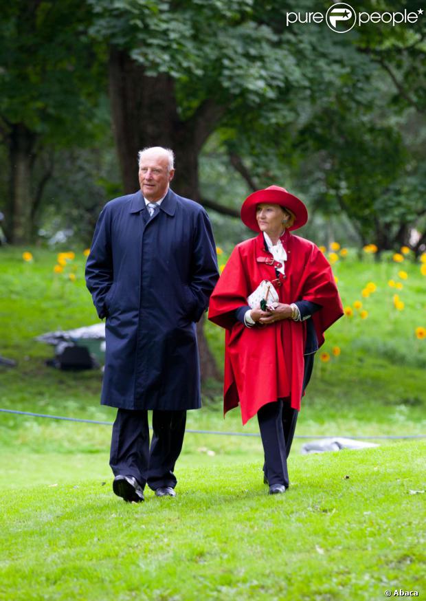 CASA REAL DE NORUEGA - Página 67 1212529-king-harald-and-queen-sonja-attending-620x0-1