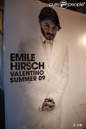 Le très beau Emile Hirsch, nouvel homme idéal pour Valentino !