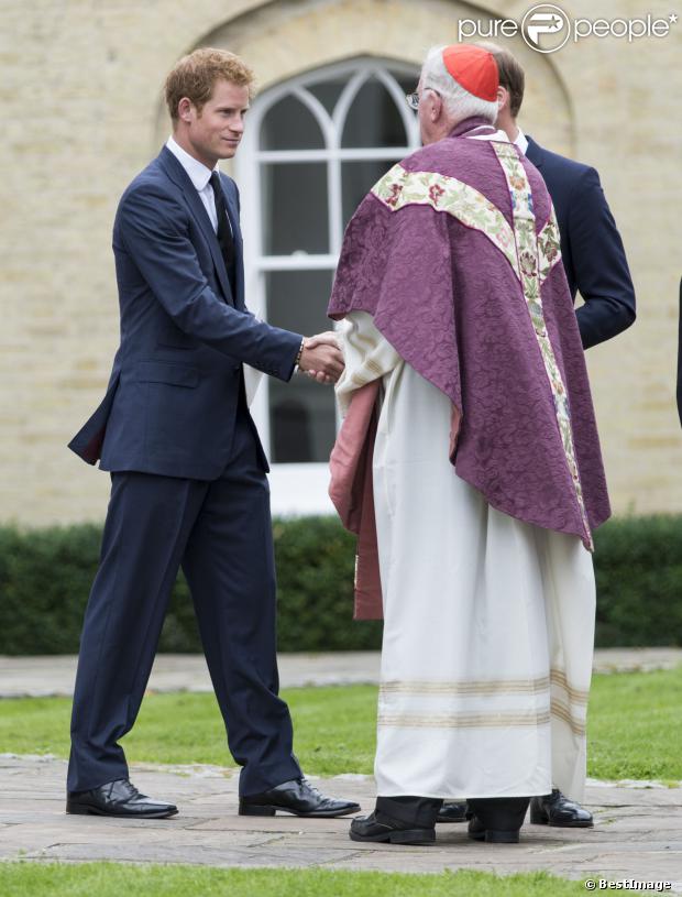 CASA REAL BRITÁNICA - Página 12 1235144-prince-harry-la-famille-royale-620x0-1