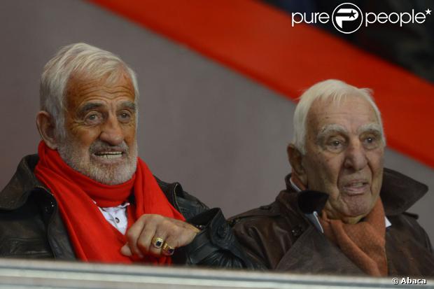 Jean-Paul Belmondo et son ami Charles Gérard devant le match PSG - Lorient au Parc des Princes... 1285998-famous-actors-jean-paul-belmondo-and-620x0-1
