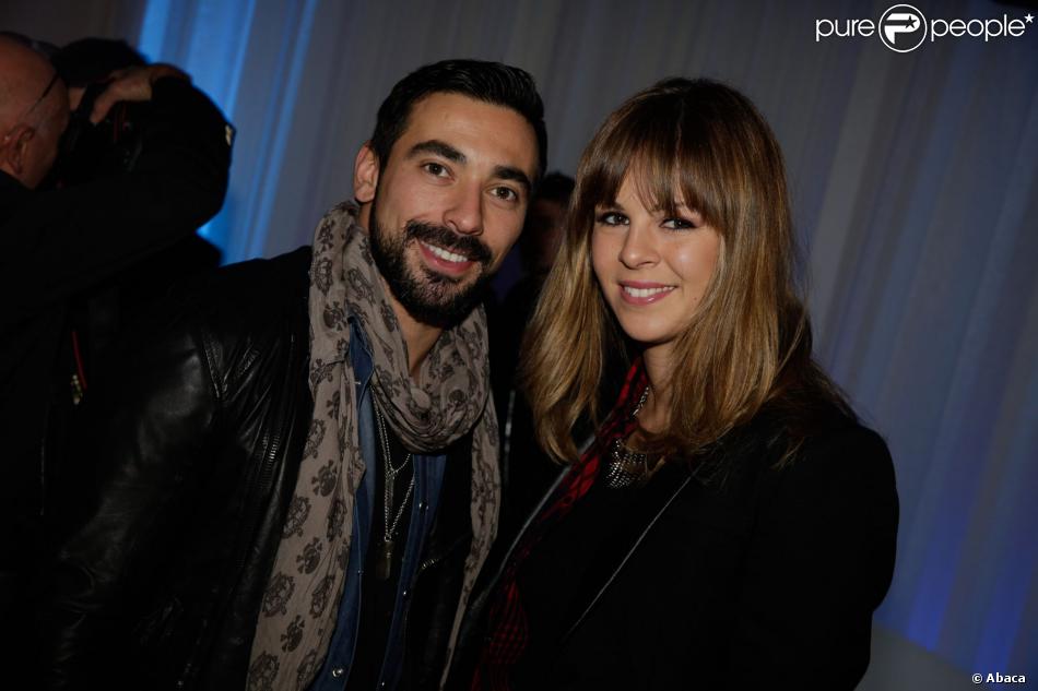 http://static1.purepeople.com/articles/3/13/25/23/@/1315132-ezequiel-lavezzi-and-his-girlfriend-950x0-1.jpg