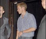 Kate Middleton et le prince William à la sortie d'un club londonien...