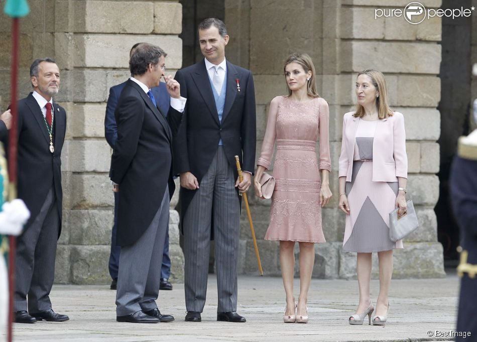 AGENDA DE SM. REYES FELIPE y LETIZIA - Página 36 1546183-le-roi-felipe-vi-et-la-reine-letizia-950x0-1