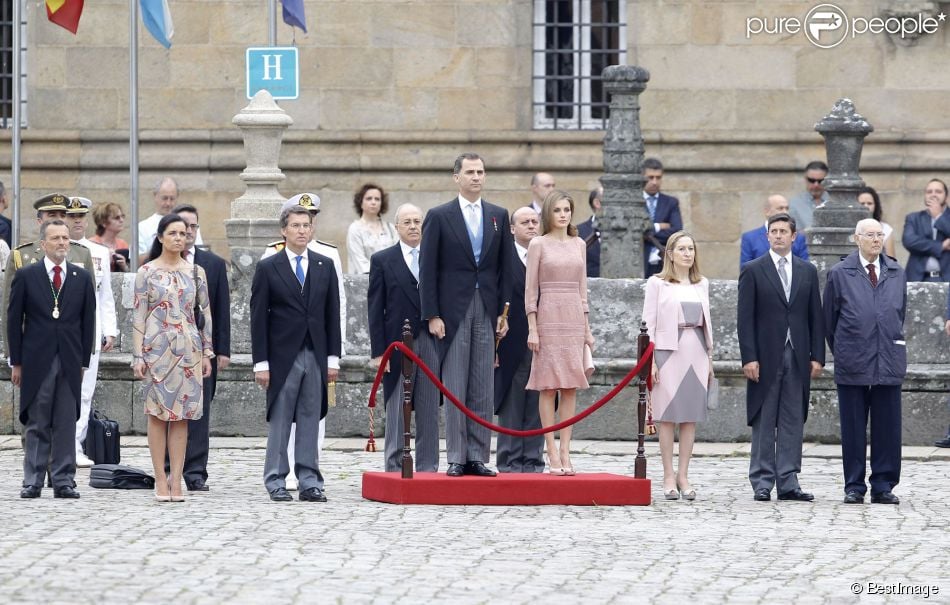 AGENDA DE SM. REYES FELIPE y LETIZIA - Página 36 1546184-le-roi-felipe-vi-et-la-reine-letizia-950x0-1