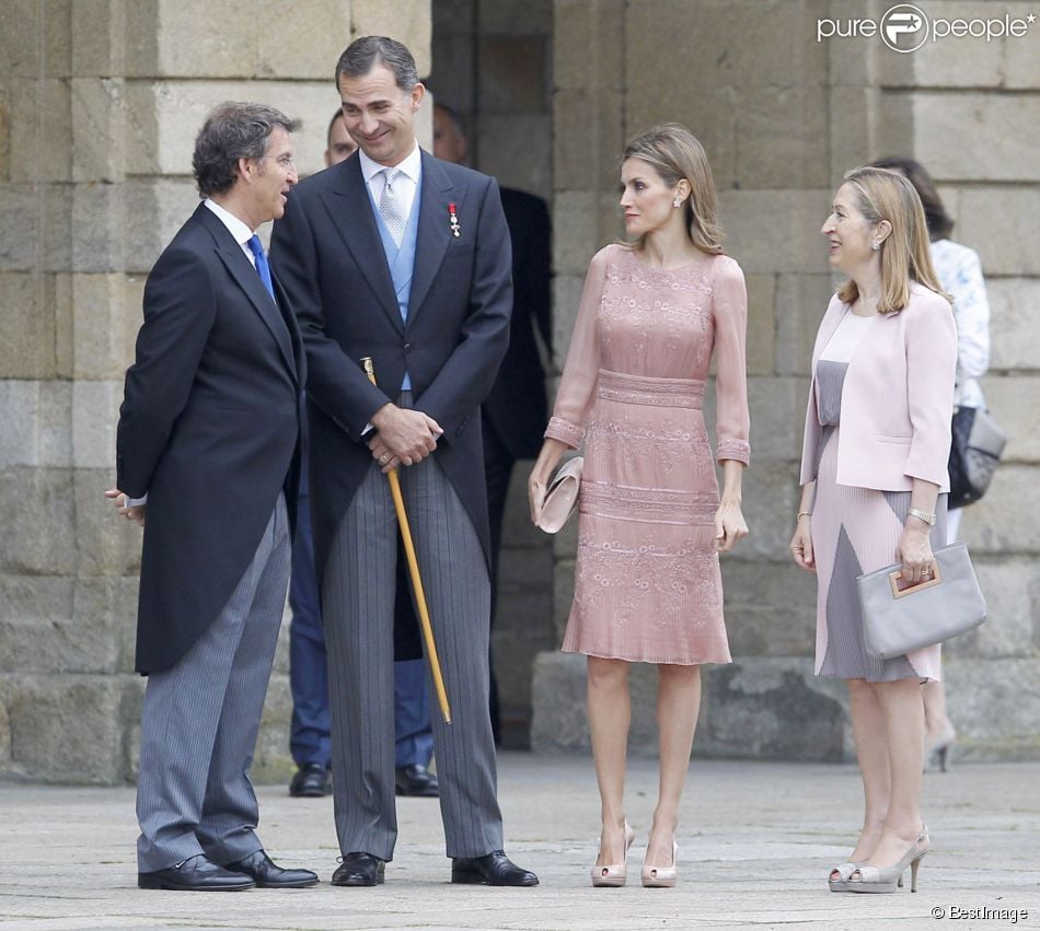 AGENDA DE SM. REYES FELIPE y LETIZIA - Página 36 1546196-le-roi-felipe-vi-et-la-reine-letizia-950x0-1