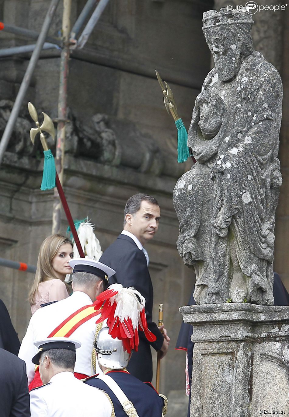 AGENDA DE SM. REYES FELIPE y LETIZIA - Página 36 1546201-le-roi-felipe-vi-et-la-reine-letizia-950x0-1