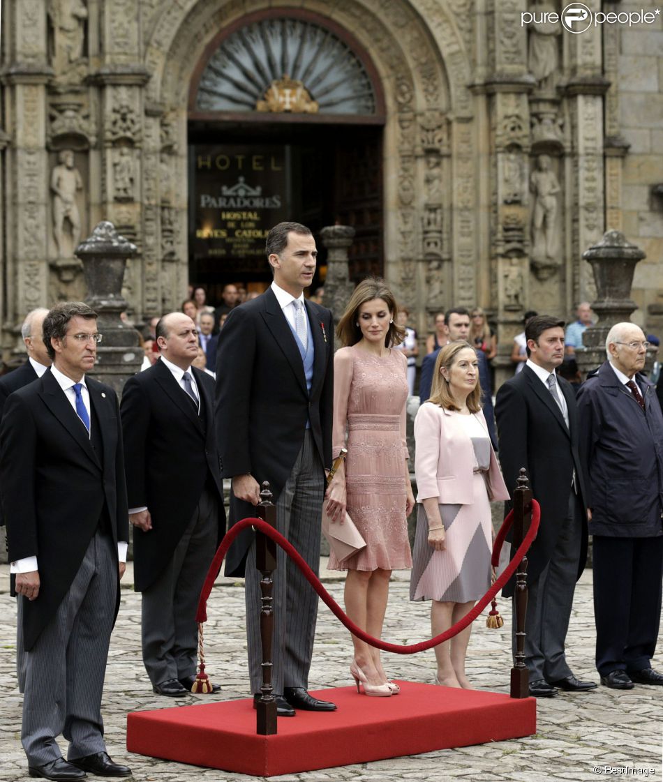 AGENDA DE SM. REYES FELIPE y LETIZIA - Página 36 1546221-le-roi-felipe-vi-et-la-reine-letizia-950x0-1