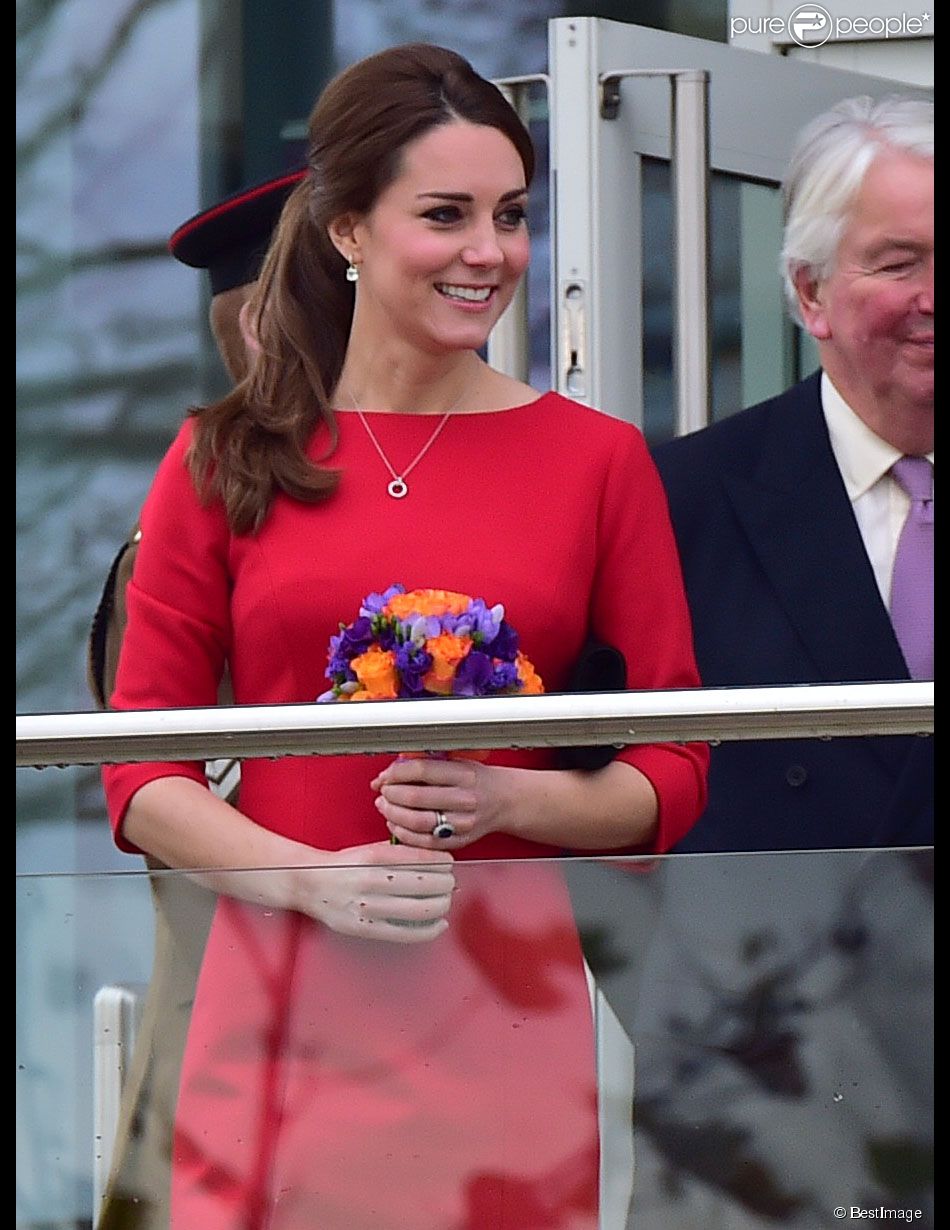 CASA REAL BRITÁNICA - Página 17 1659624-kate-middleton-duchesse-de-cambridge-950x0-3