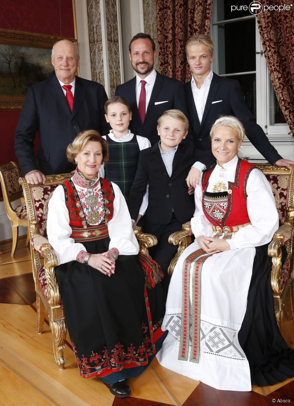 CASA REAL DE NORUEGA - Página 6 1683490-les-membres-de-la-famille-royale-de-950x0-2