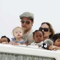 REPORTAGE PHOTOS EXCLUSIVES : Brad et Angelina se sont fait la malle avec leurs six enfants... Bye Bye la France !